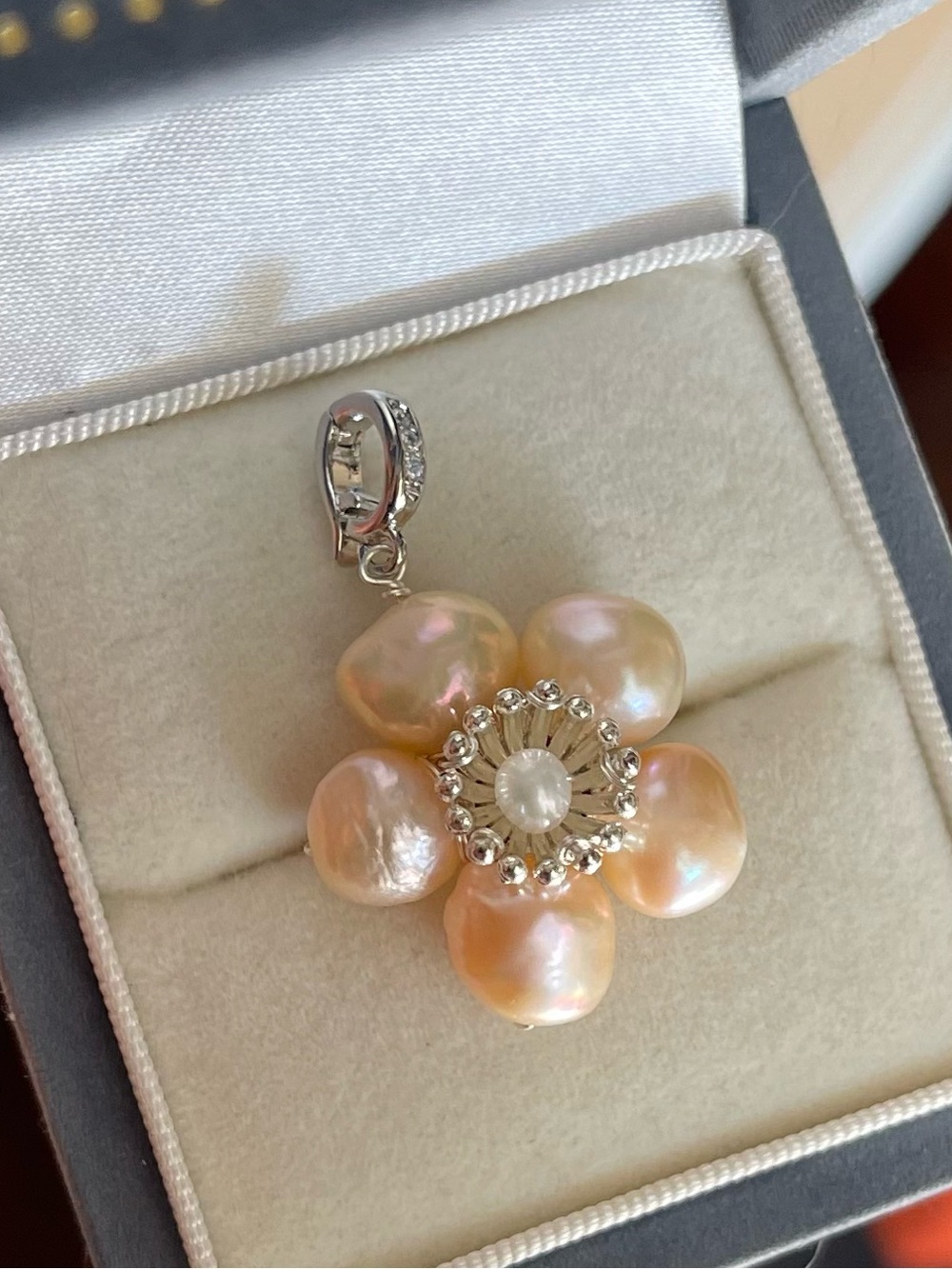 Freshwater Pearl Flower Pendant in Peach and Silver